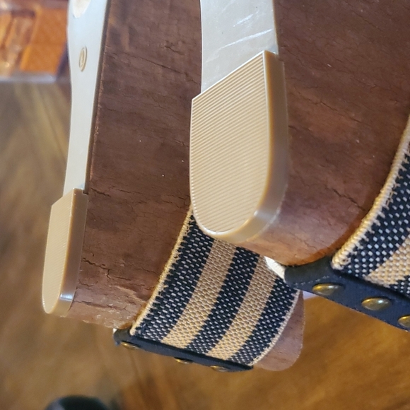 Ato Wedge Sandals - Picture 10 of 11